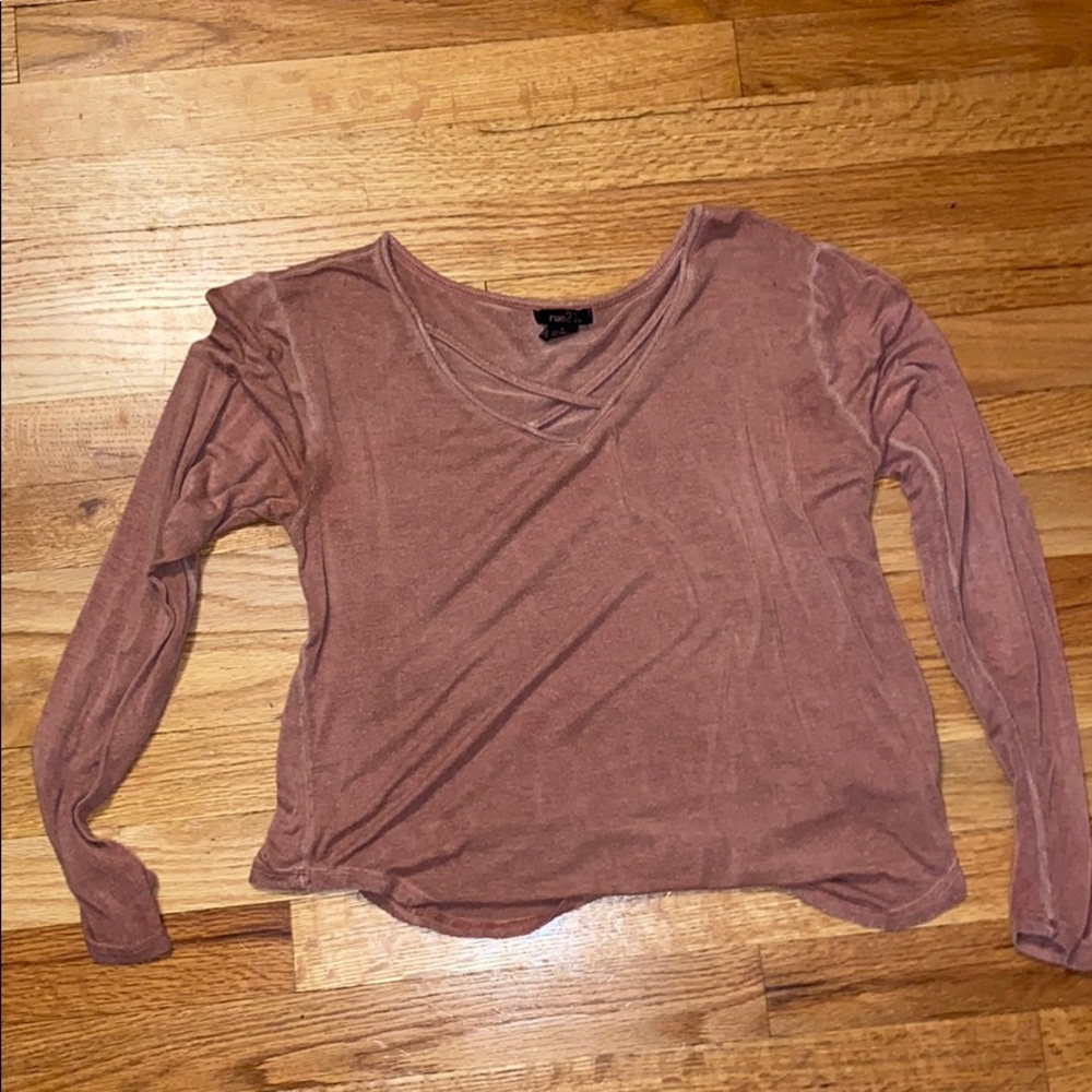 Long sleeved V-neck top